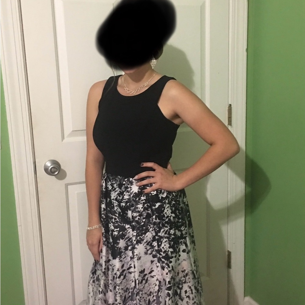 Black and White Sleeveless Dress